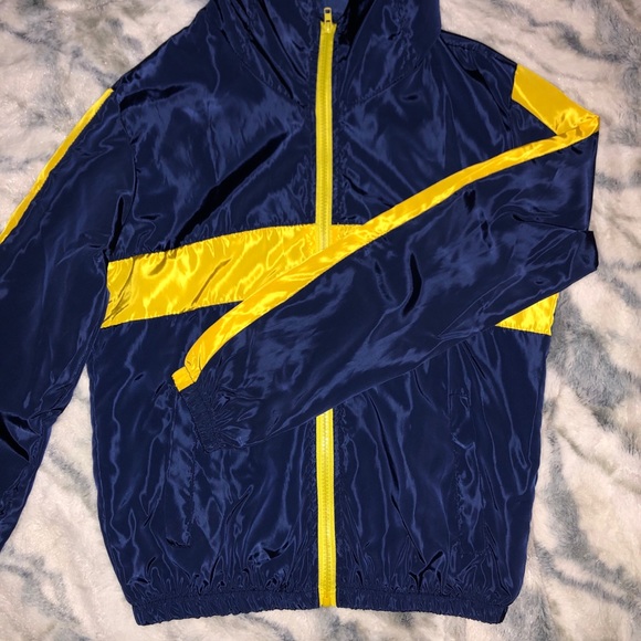 Windbreaker - Picture 2 of 3